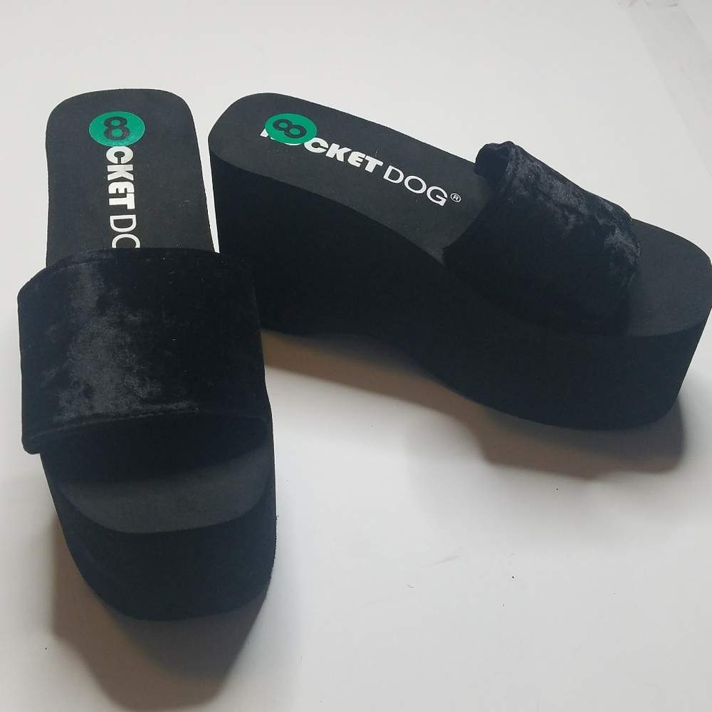 Rocket Dog Platform Flip flops